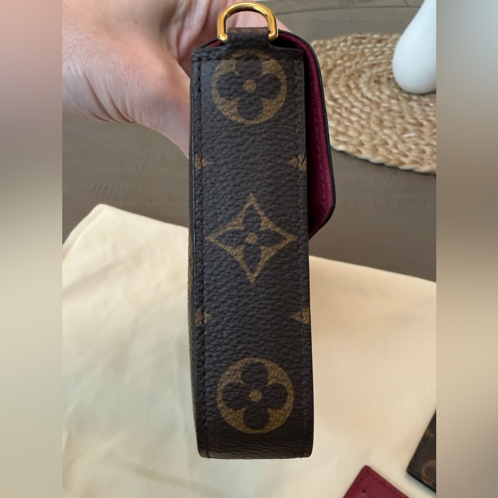 Authentic Louis Vuitton Felicie Pochette - Picture 6 of 14